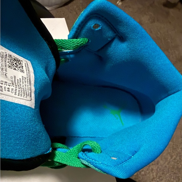 Authentic Nike Air Jordan 1 MID Green and Blue Sneaker Women size 11 Men size9.5 - Picture 12 of 13